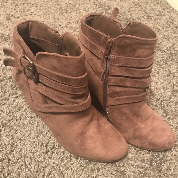 NWOT Steve Madden | Ankle Boot Wedges - Picture 3 of 7
